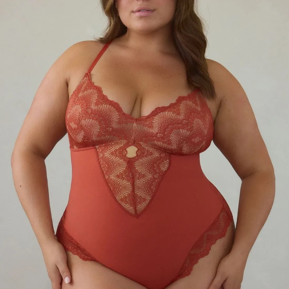 Lace Detail Bodysuit in Rust - Picture 8 of 10